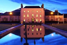 Отель Johnstown House Enfield Hotel в городе Мойвалли, Ирландия
