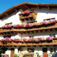 Отель Aloisl's Harmonie Pension в городе Наудерс, Австрия