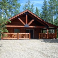 Отель Whisper Creek Cabin Rental в городе Валемаунт, Канада