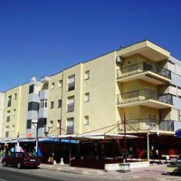 Отель Pins i Mar Apartments Cambrils в городе Камбрильс, Испания