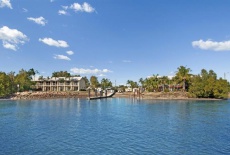 Отель Hinchinbrook Marine Cove Motel в городе Лусинда, Австралия