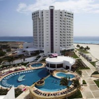 Отель Krystal Grand Punta Cancun в городе Канкун, Мексика