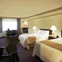 Отель BEST WESTERN PLUS Brant Park Inn and Conference Centre в городе Брантфорд, Канада