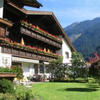 Отель Hotel Maximilian Mayrhofen в городе Майрхофен, Австрия