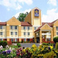 Отель BEST WESTERN Plus Huntersville Inn & Suites Near Lake Norman в городе Хантерсвилл, США