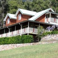 Отель Bimbadeen Mountain Retreat в городе Маунт-Вью, Австралия