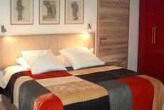Отель 5 Lasserre Bed & Breakfast Moulon в городе Мулон, Франция