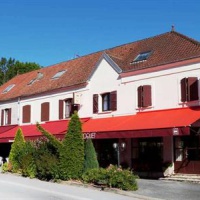 Отель Chambres d'Hotes Poquet в городе Сарразак, Франция