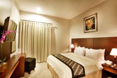 Отель Hotel Gren Mandarin в городе Пекалонган, Индонезия