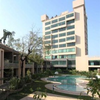 Отель Boulevard 9 Luxury Resort & Spa в городе Nadiad, Индия
