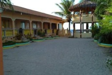 Отель Bing's Beach Resort в городе Болинао, Филиппины