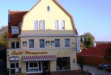 Отель Hotel Cafe Meynen в городе Бад-Мюндер, Германия
