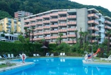 Отель Hotel Lago Di Lugano в городе Биссоне, Швейцария