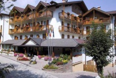 Отель Olisamir Hotel Cavedago в городе Каведаго, Италия