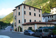 Отель La Pania в городе Стаццема, Италия