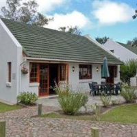 Отель Swallows Nest Country Cottages в городе Stormsrivier, Южная Африка