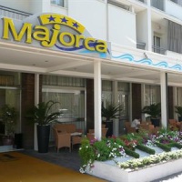Отель Hotel Majorca в городе Риччоне, Италия