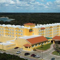 Отель Courtyard Hotel Cancun в городе Канкун, Мексика