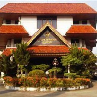 Отель Hotel Mahkota Singkawang в городе Синкаванг, Индонезия
