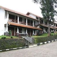 Отель Berlian Resort в городе Pacet, Индонезия