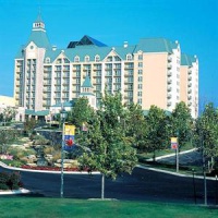 Отель Chateau on the Lake Resort Spa & Convention Center Branson в городе Брансон, США