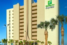 Отель Holiday Inn Express and Suites Oceanfront в городе Порт Ориндж, США