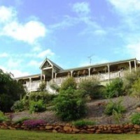 Отель Nirvana at Montville Holiday House Flaxton Australia в городе Флакстон, Австралия
