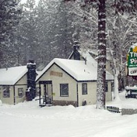 Отель Three Pines Lodge в городе Биг Бэар Лейк, США