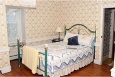 Отель Limestone Inn Bed and Breakfast в городе Пайн Гров Милс, США