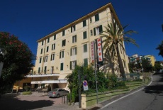 Отель Esperia Hotel Spotorno в городе Споторно, Италия