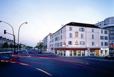 Отель Hotel Au Petit Caporal в городе Мэзон-Альфор, Франция