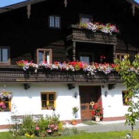 Отель Appartement Huebgut в городе Брук-ан-дер-Гросглокнерштрассе, Австрия