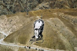 130-метровый портрет-геоглиф турецкого реформатора Мустафы Ататюрка