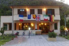 Отель Hotel Ristorante Pizzeria Umbria в городе Валло-ди-Нера, Италия