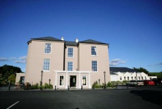 Отель County Arms Hotel Birr в городе Бирр, Ирландия