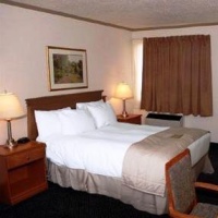 Отель Lakeview Inn & Suites Black Gold Inn в городе Драйтон-Валли, Канада