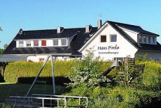 Отель Haus Pirola в городе Бензерзиль, Германия