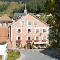 Отель Gasthof Zum Goldenen Lowen в городе Наудерс, Австрия