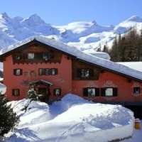Отель Hotel Roseg Gletscher в городе Самедан, Швейцария