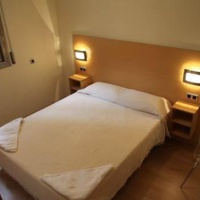 Отель PGP Apartaments Apodaca в городе Таррагона, Испания