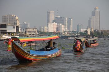 Речной транспорт в Бангкоке