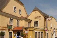 Отель Gasthof Zum Grünen Baum Mautern an der Donau в городе Фурт-Гётвайг, Австрия