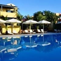 Отель Okeanis Beach Hotel Agia Paraskevi (Santorini) в городе Агия Параскеви, Греция