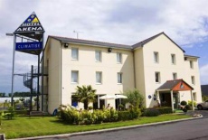 Отель Akena City Saumur в городе Ле-Кудре-Макуар, Франция