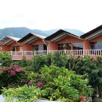 Отель Hotel Playa Linda в городе Панахачель, Гватемала