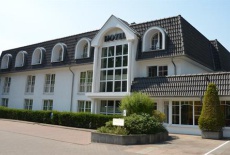 Отель Hotel Klovensteen в городе Шенефельд, Германия