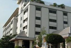 Отель PathumThani Place Hotel в городе Патхумтхани, Таиланд