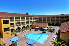 Отель La Quinta Inn & Suites San Francisco Airport West в городе Милбро, США