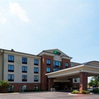 Отель Holiday Inn Express Hotel & Suites North East в городе Перривилл, США