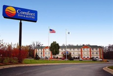 Отель Comfort Inn & Suites East Moline в городе Ист Молайн, США